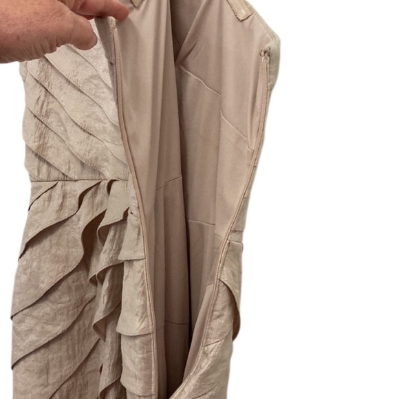 Adrianna Papell Tiered One Shoulder Gold Shimmery Cocktail Dress Sz 4 - Picture 5 of 7